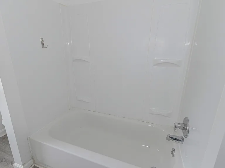 125 Bell St #B — Photo 6