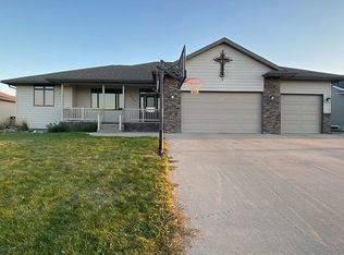 1525 Sawgrass Ave, Mitchell, SD 57301