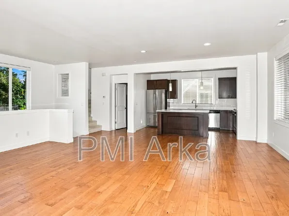 301 NE Denny Way, Issaquah, WA 98029