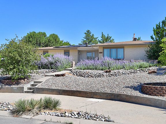 4th image of 5007 Simon Dr NW