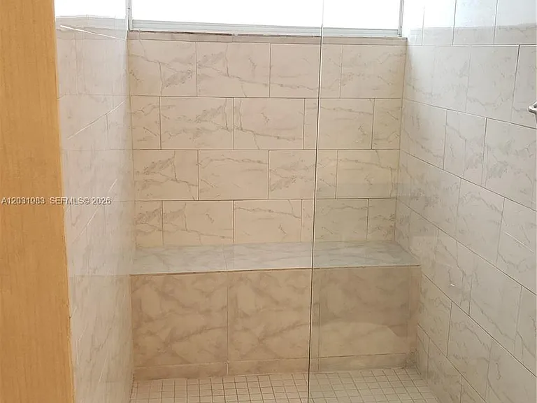 100 Golden Isles Dr #Penthouse 7 — Photo 11