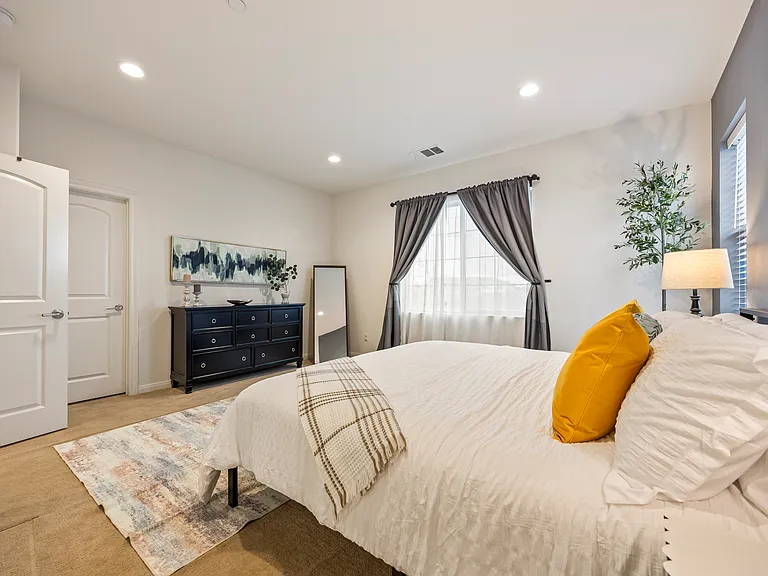 3204 E Painted Crescent St — Photo 42