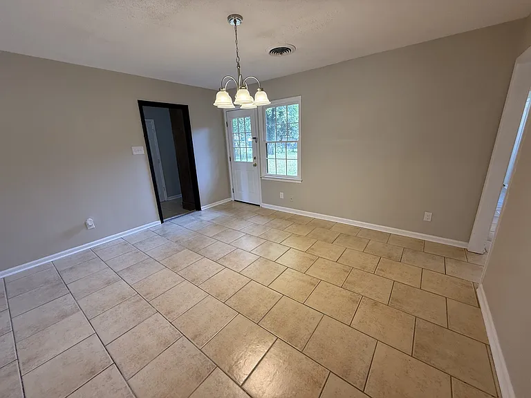113 Lori Streetprattville — Photo 11