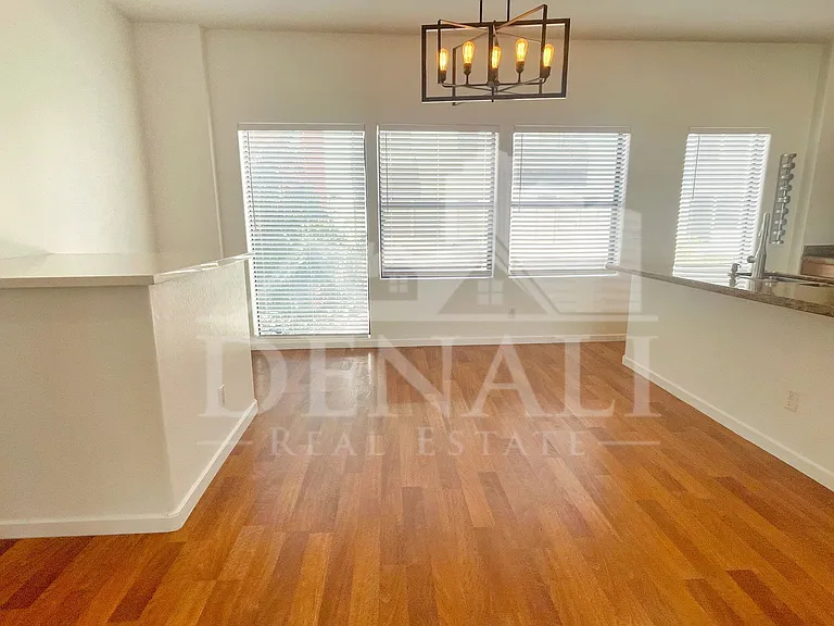 4637 E Culver St — Photo 9
