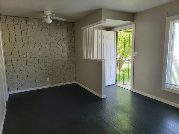 5945 Jackson Ave, Kansas City, MO 64130