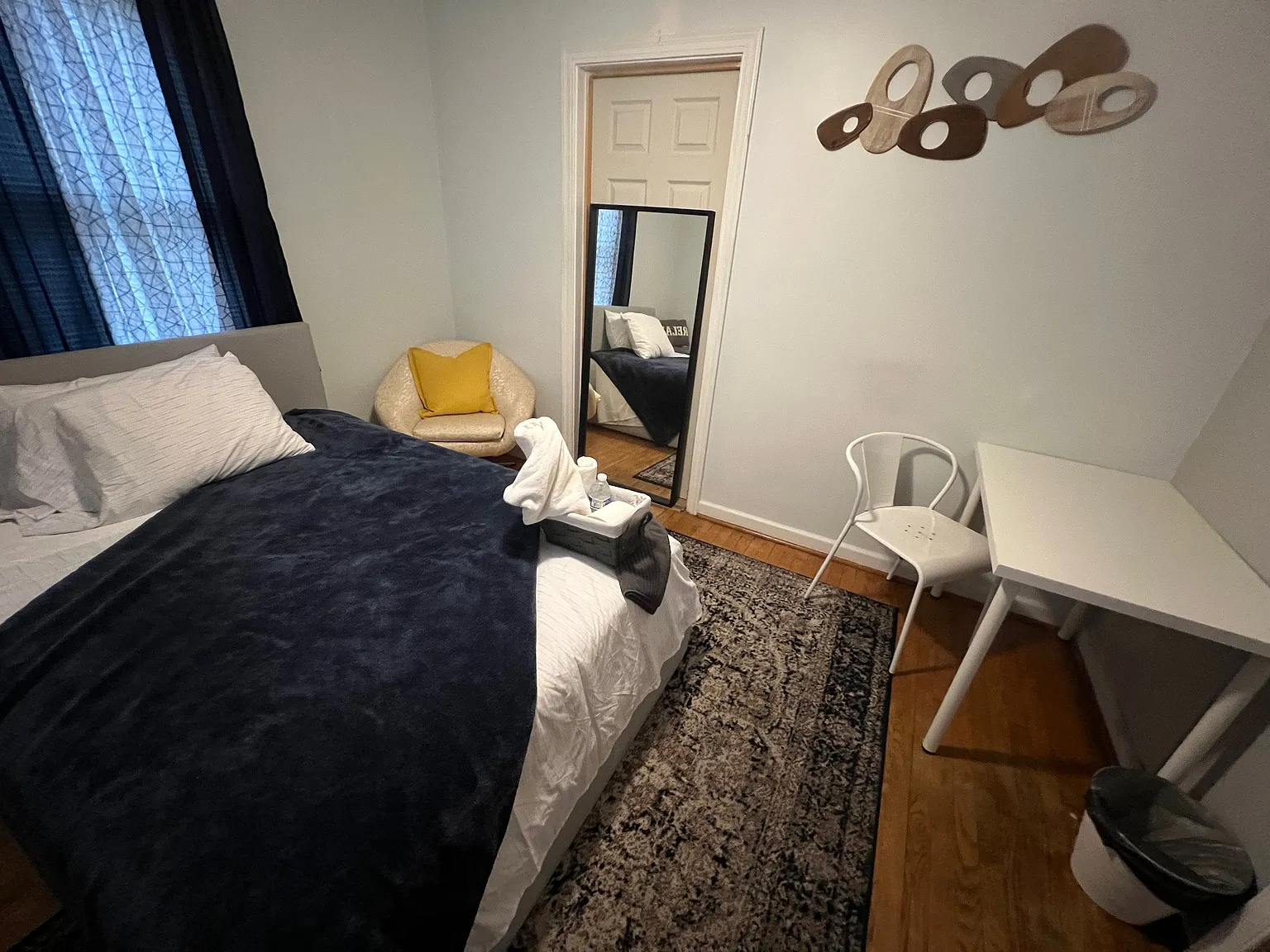 1 bed, 100 sqft, $1,100 — Photo 2