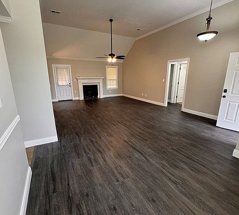 3rd image of 5 Station Oaks Dr