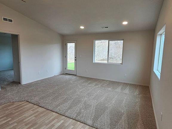 3rd image of 551 SE Polaris St