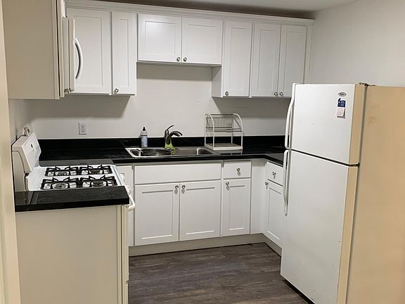 3rd image of 1508 Fell St