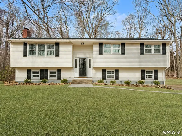 12 Rustic Lane, Madison, CT 06443