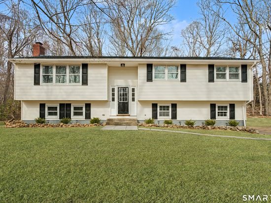 12 Rustic Lane, Madison, CT 06443