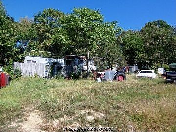 2nd image of 1213 Oakland Dr