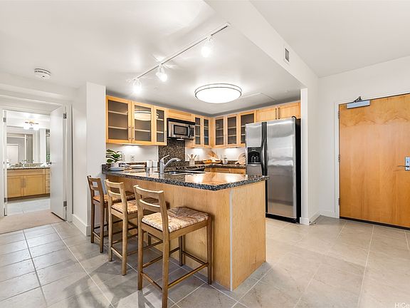 5th image of 600 Queen St APT 1503