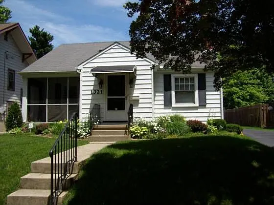 1321 Oakdale Ave photo 1