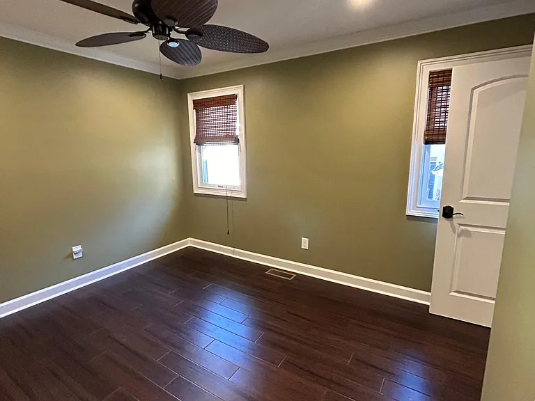 1423 Kathleen Ct — Photo 26