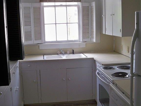 4th image of 3035 Woodley Ter APT A