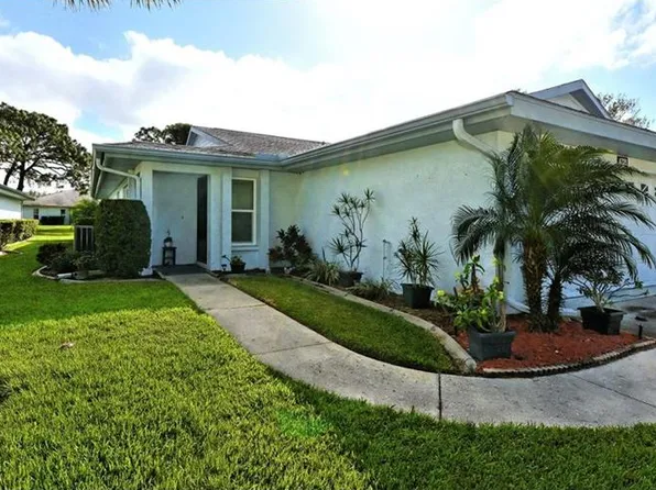 4209 Center Gate Ln #5, Sarasota, FL 34233