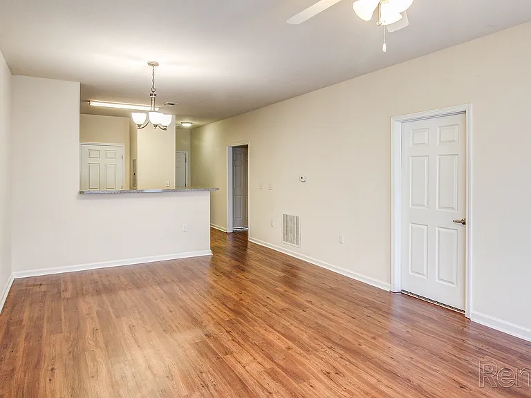 Knob Ridge Apartments — Photo 15
