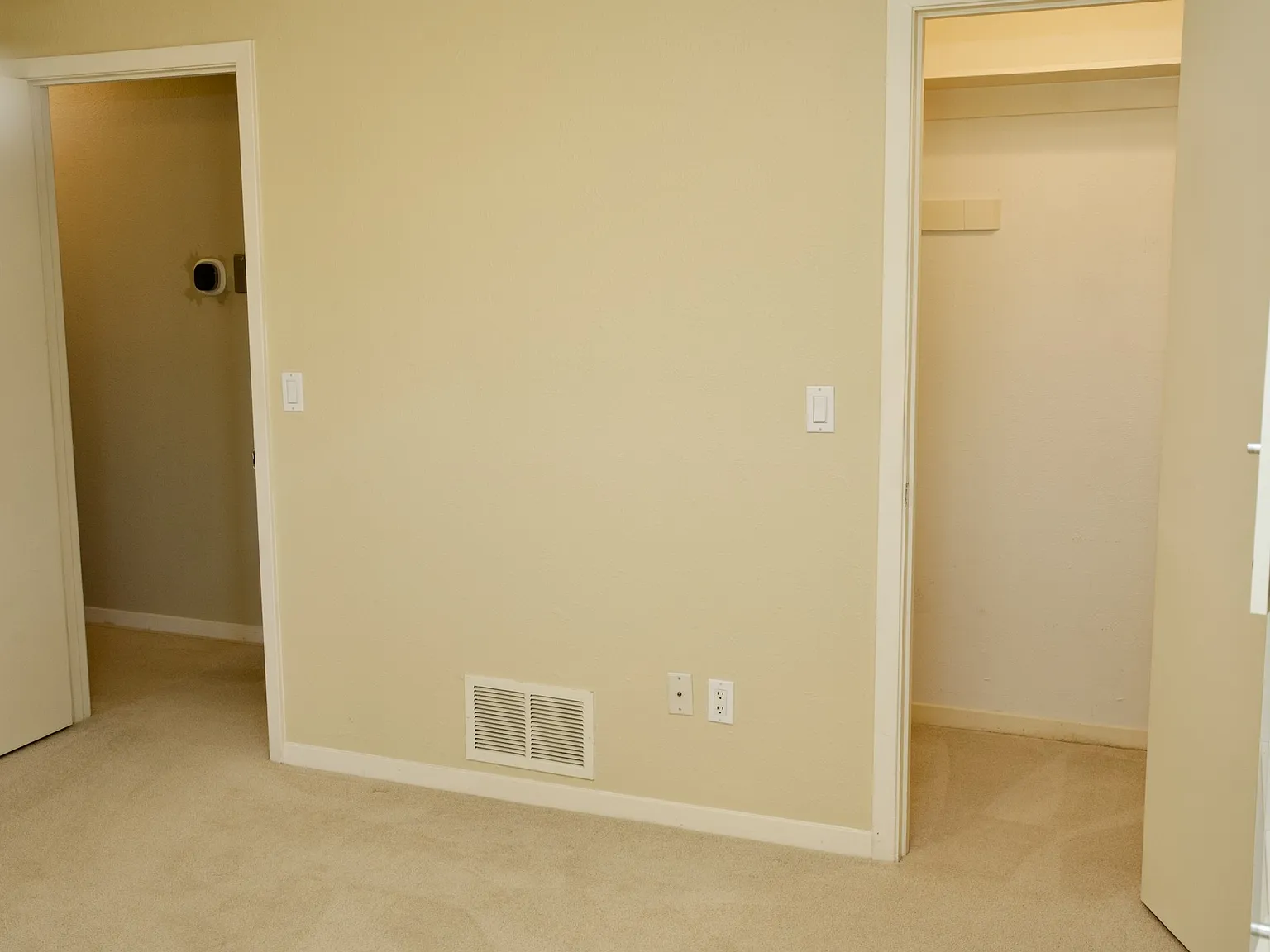 4 bed, 2651 sqft, $995 — Photo 4