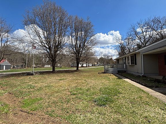 5th image of 158 Oliver Dr