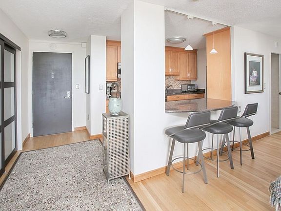 3rd image of 50 Longwood Ave APT 811
