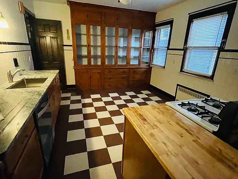 753 Lafayette Ave — Photo 7