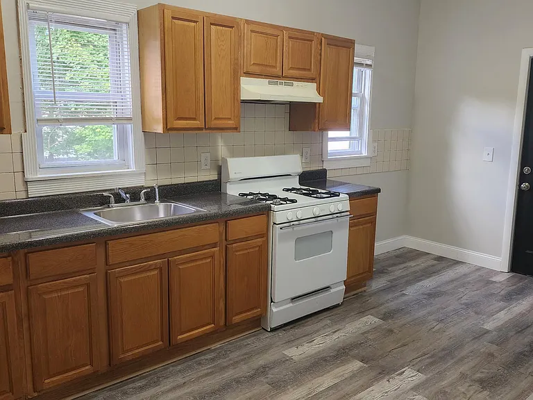 235 Starr St #2 — Photo 1