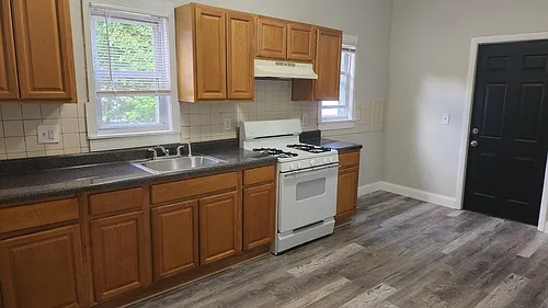 235 Starr St Photo 1