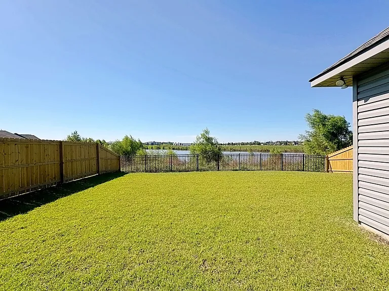 722 Bellegrove Square Ave — Photo 30