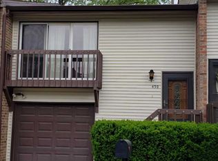 458 Sauk Ln, Bolingbrook, IL 60440