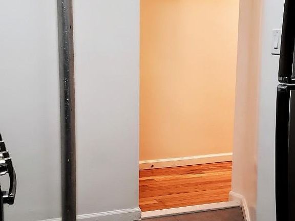 5th image of 10243 Corona Ave APT L1e