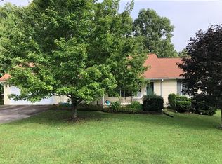 33 Ridgewood Dr, Crossville, TN 38555