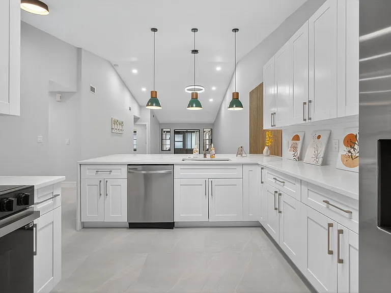 10924 Roebelini Palm Ct #A — Photo 7