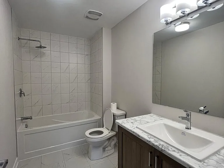 534 Oldenburg Ave — Photo 11