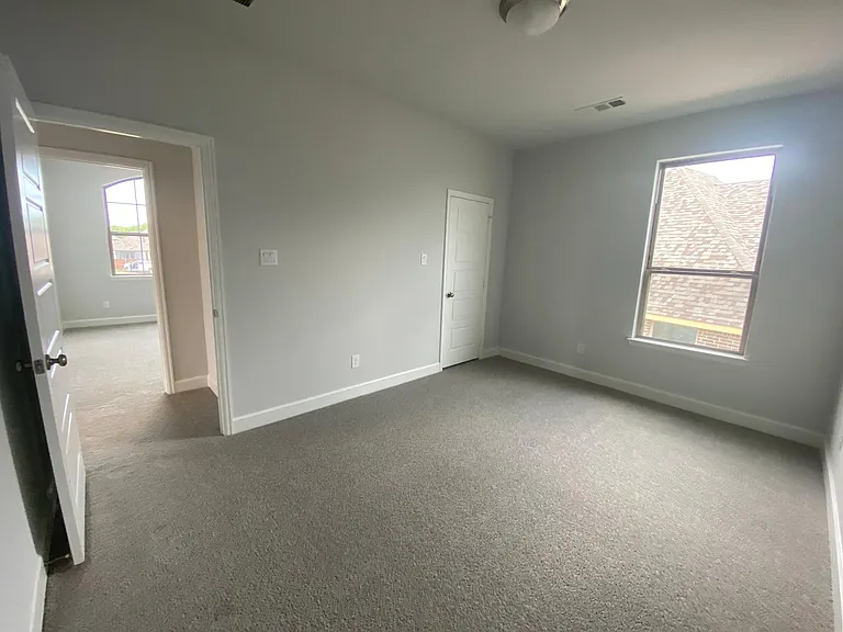 1702 Swayback Ln — Photo 28
