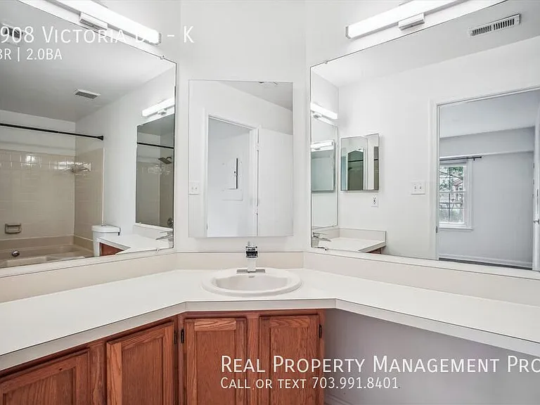 6908 Victoria Dr #K — Photo 18
