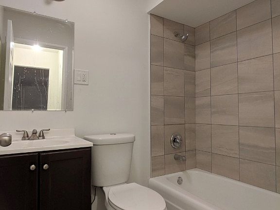 4th image of 6211 N Kenmore Ave #6211204