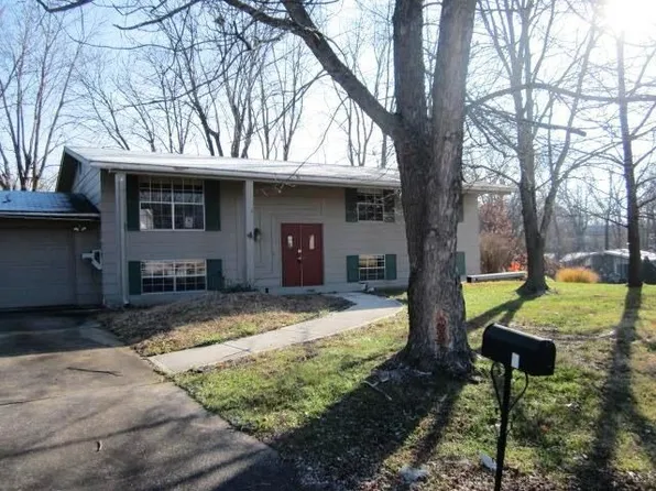4 Lussac Ct, Lake Saint Louis, MO 63367