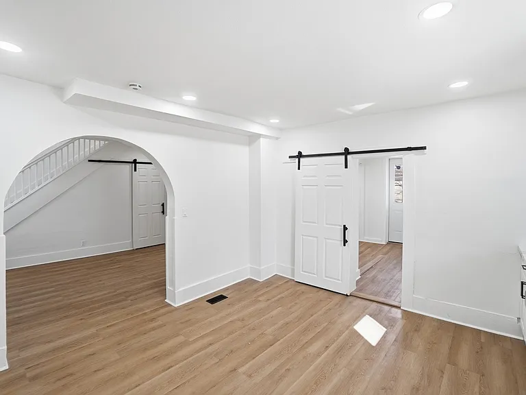 630 Ewing Ave — Photo 10