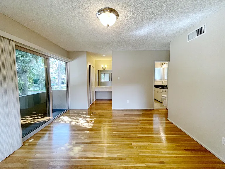 804 S Orange Grove Blvd #804 — Photo 9