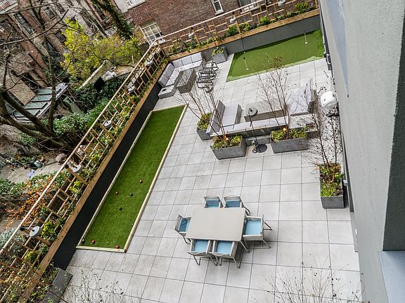 4th image of 515 E 86th St #607