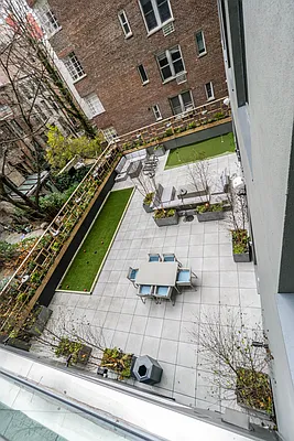 Rented by Bond New York | media 353