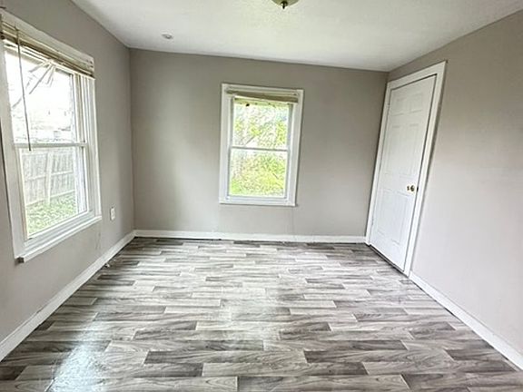 5th image of 717 E 35th St APT B