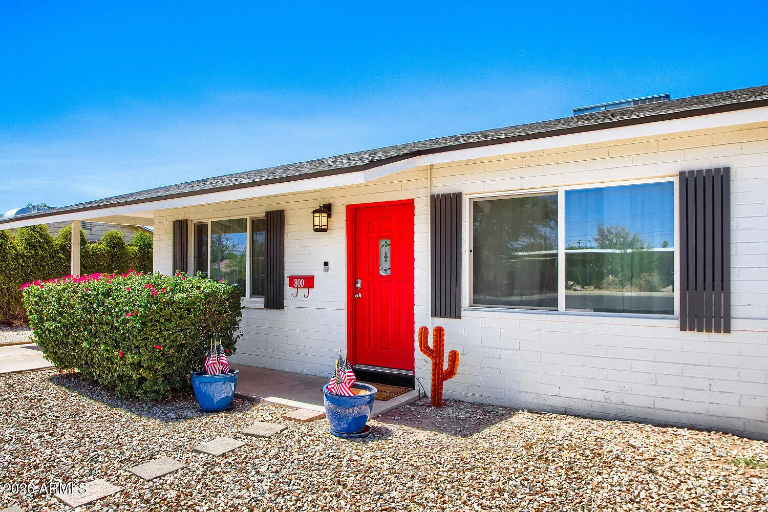 3 bed, 2.0 bath, 1200 sqft, $2,500 — Photo 3