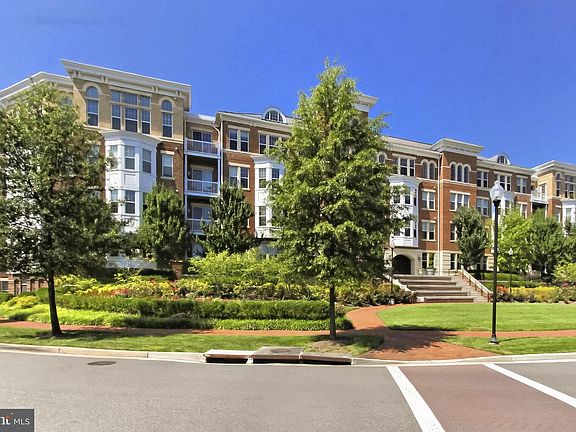 2nd image of 400 Cameron Station Blvd APT 208