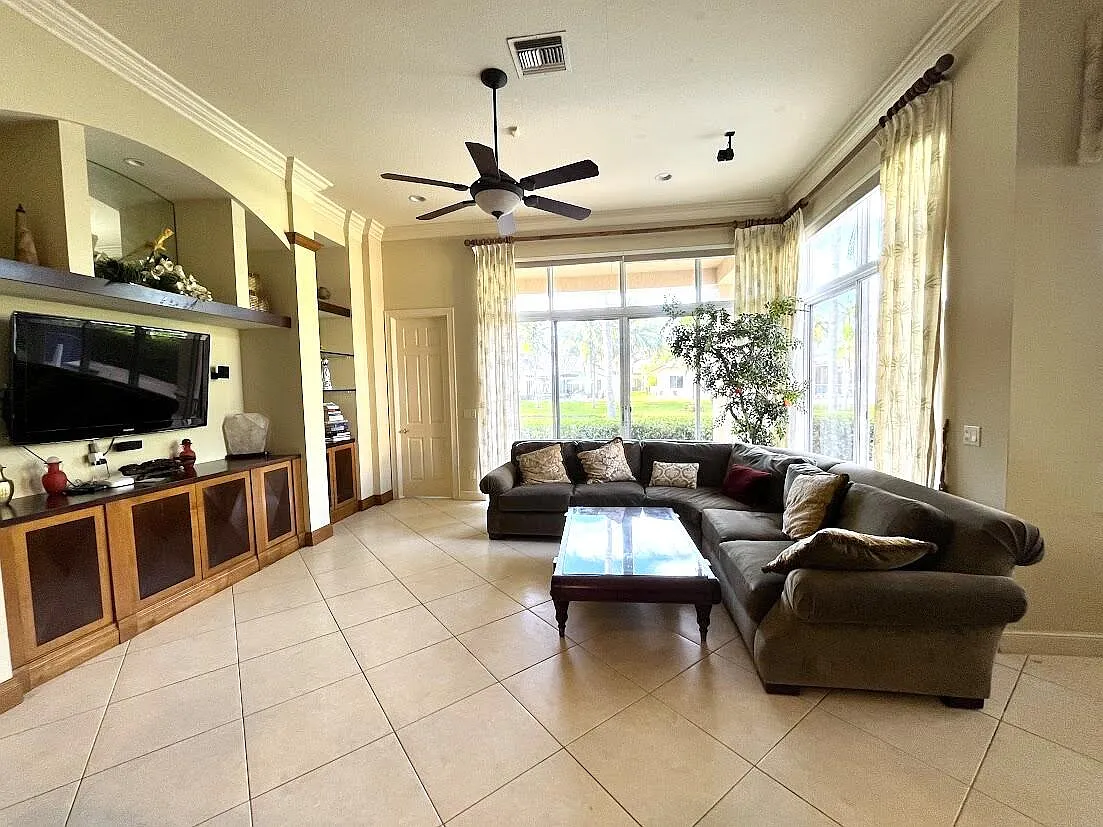 10997 Canary Island Ct — Photo 2