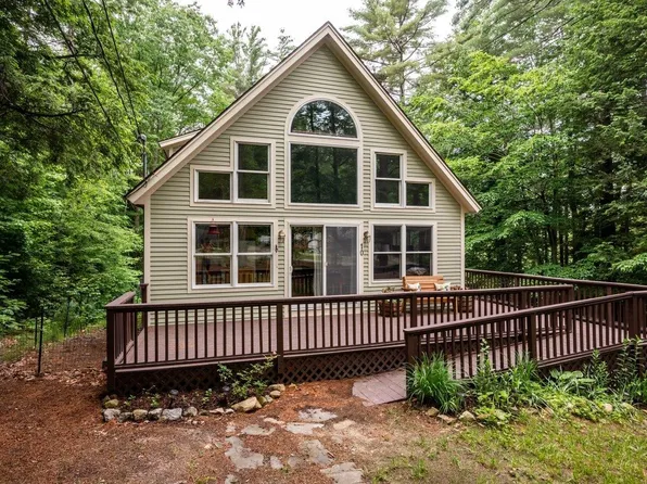 10 Dudley Drive, Middleton, NH 03887