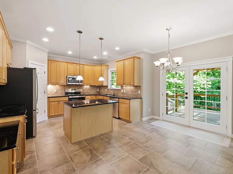 6 Bramerton Ct — Photo 8