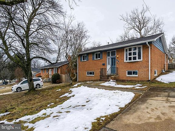 2nd image of 1030 Cresthaven Dr