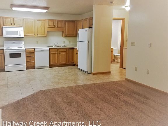 2nd image of 950 Linden Dr APT 104